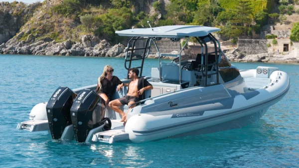 CAYMAN 33.0 EXECUTIVE